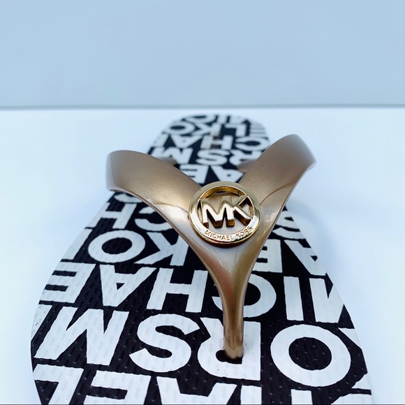 Micheal Kors Gold/Gold logo Flip Flop - Picture 9 of 10
